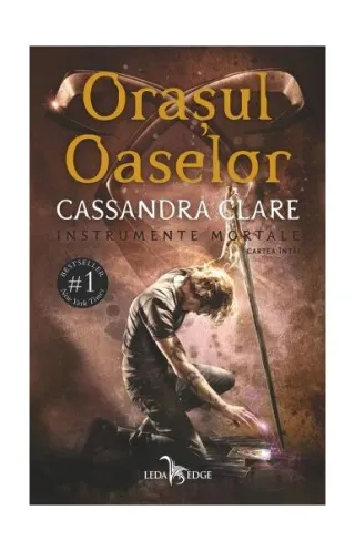 Orașul Oaselor (Vol. 1)